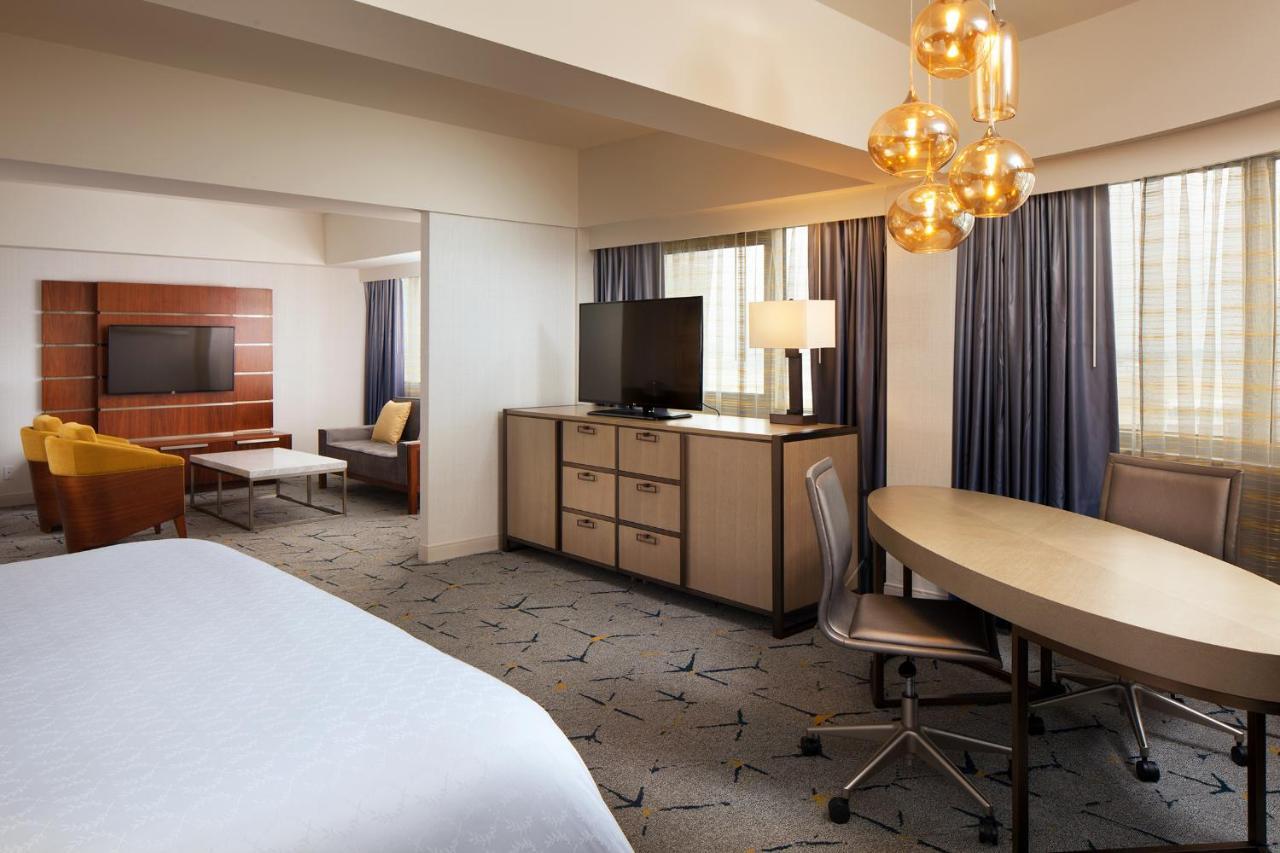 Hotel Sheraton Gateway Angeles 4*